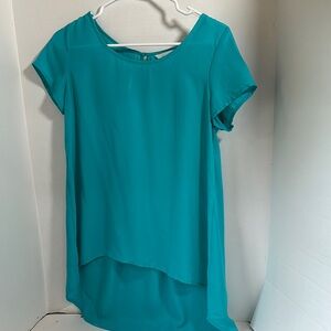 Decree blue lightweight semi sheer top size small
